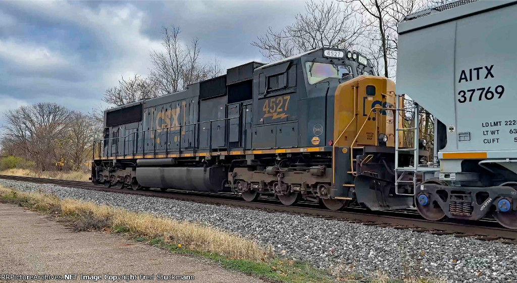 CSX 4527 is the RDPU for the 1972.